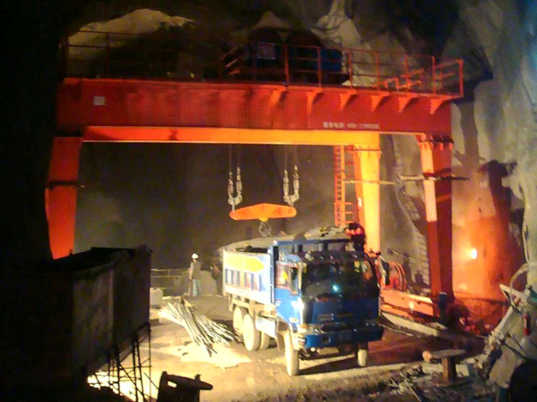 山东烟台关于竖井龙门吊的每日班前巡检