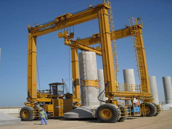 二手16吨轮胎式龙门吊的价格关键影响因素